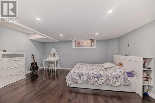 180 Panatella Close Nw, Calgary, AB - Indoor Photo Showing Bedroom