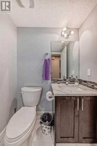 180 Panatella Close Nw, Calgary, AB - Indoor Photo Showing Bathroom