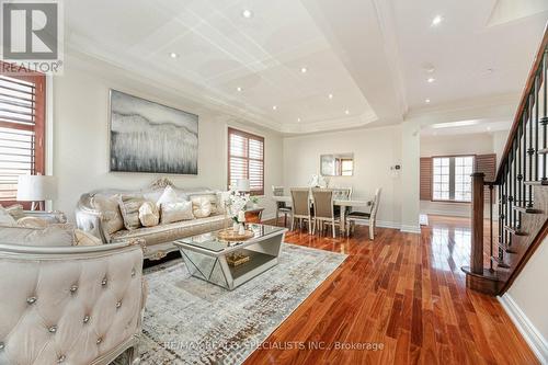 7 Sorbonne Drive, Brampton, ON - Indoor Photo Showing Living Room