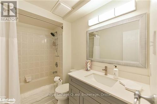 472 Ferndale Drive N, Barrie (Northwest), ON - Indoor Photo Showing Bathroom