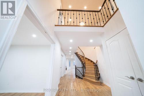 117 Devonsleigh Boulevard, Richmond Hill, ON - Indoor Photo Showing Other Room