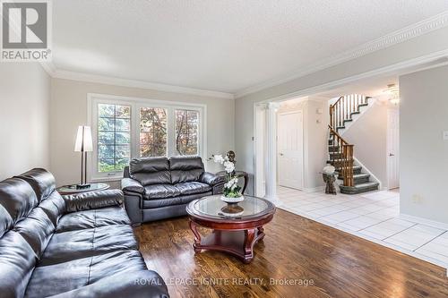 40 Foxchase Drive, Caledon, ON - Indoor Photo Showing Living Room