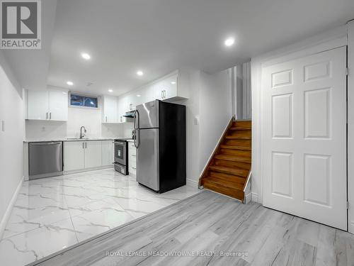 184 Vodden Street, Brampton, ON - Indoor Photo Showing Kitchen