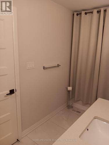 36 Jayla Lane, West Lincoln, ON - Indoor Photo Showing Bathroom