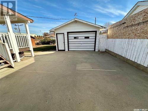 417 Central Avenue S, Swift Current, SK - Outdoor With Exterior