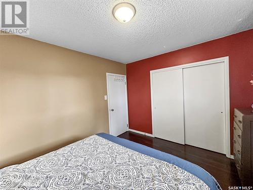 417 Central Avenue S, Swift Current, SK - Indoor Photo Showing Bedroom