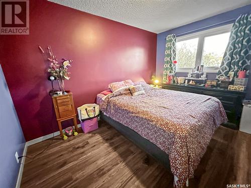 417 Central Avenue S, Swift Current, SK - Indoor Photo Showing Bedroom