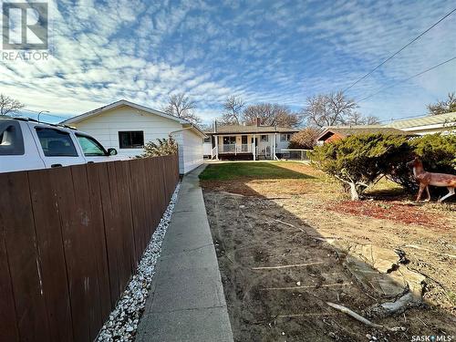 417 Central Avenue S, Swift Current, SK - Outdoor