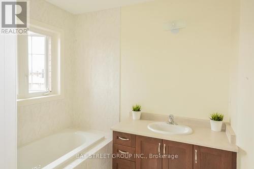 479 Terrace Way, Oakville, ON - Indoor Photo Showing Bathroom