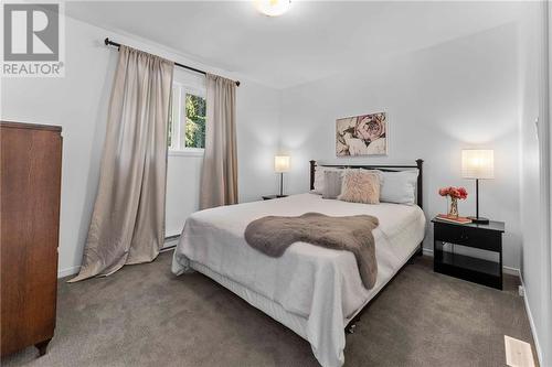 125 Clem Trail, Westmeath, ON - Indoor Photo Showing Bedroom