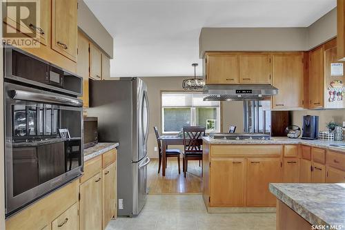 226 5Th Avenue E, Gravelbourg, SK - Indoor Photo Showing Kitchen