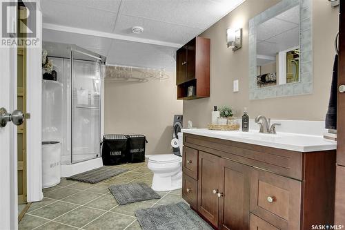 226 5Th Avenue E, Gravelbourg, SK - Indoor Photo Showing Bathroom