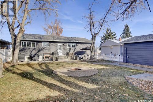 226 5Th Avenue E, Gravelbourg, SK - Outdoor