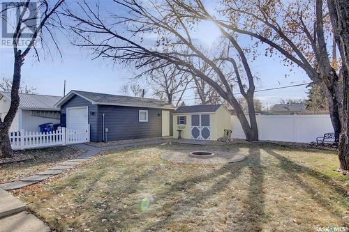 226 5Th Avenue E, Gravelbourg, SK - Outdoor