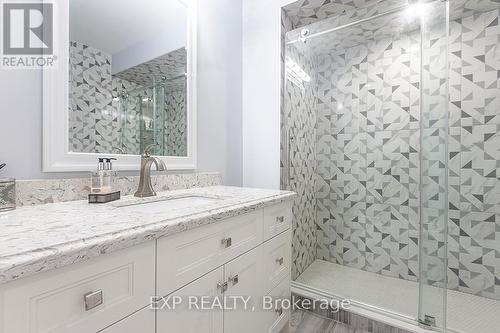 10 Costner Place, Caledon, ON - Indoor Photo Showing Bathroom