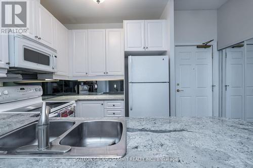 1805 - 350 Princess Royal Drive, Mississauga, ON - Indoor Photo Showing Kitchen With Double Sink