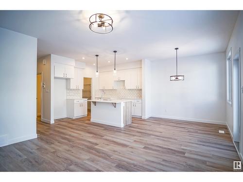 1308 13 Av Nw, Edmonton, AB - Indoor Photo Showing Kitchen With Upgraded Kitchen