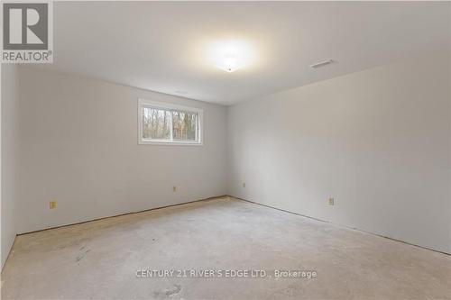 11155 Zeron Road, South Dundas, ON - Indoor Photo Showing Other Room