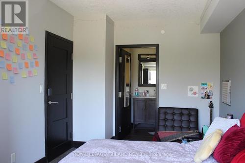 515 - 1235 Richmond Street, London, ON - Indoor Photo Showing Bedroom