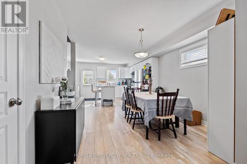 40 - 7768 Ascot Circle, Niagara Falls, ON - Indoor Photo Showing Dining Room