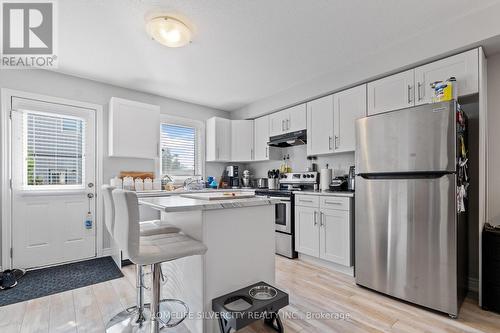 40 - 7768 Ascot Circle, Niagara Falls, ON - Indoor Photo Showing Kitchen With Stainless Steel Kitchen