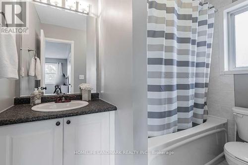 25 Beaumaris Crescent, Whitby, ON - Indoor Photo Showing Bathroom