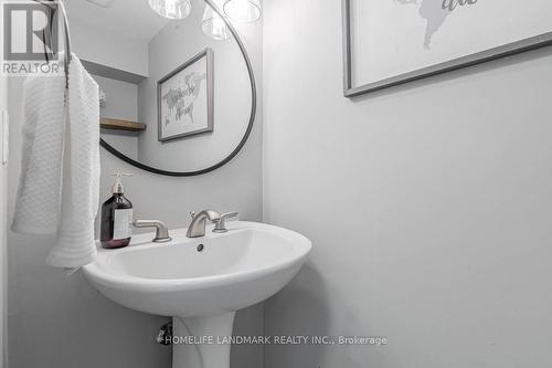 25 Beaumaris Crescent, Whitby, ON - Indoor Photo Showing Bathroom