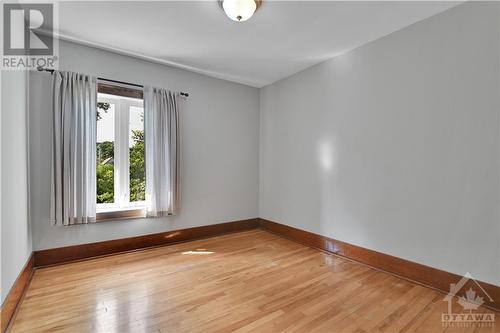 3RD Bedroom with Closet - 62 Lees Avenue, Ottawa, ON - Indoor Photo Showing Other Room