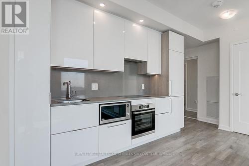 4404 - 28 Freeland Street, Toronto, ON - Indoor Photo Showing Kitchen