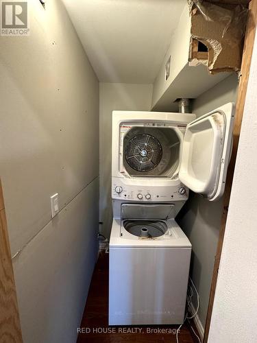 52 Charlbrook Avenue, Barrie, ON - Indoor Photo Showing Laundry Room