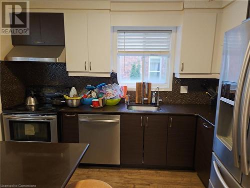 253 Pineland Place, Waterloo, ON - Indoor Photo Showing Kitchen