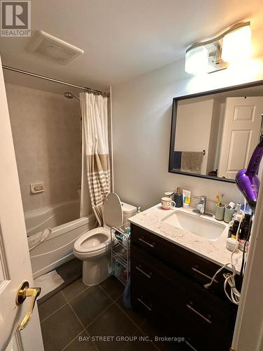 1909 - 18 Spring Garden Avenue, Toronto, ON - Indoor Photo Showing Bathroom