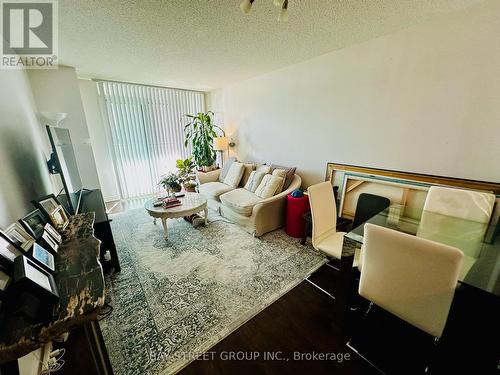 1909 - 18 Spring Garden Avenue, Toronto, ON - Indoor Photo Showing Living Room