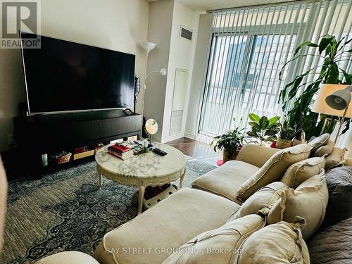 1909 - 18 Spring Garden Avenue, Toronto, ON - Indoor Photo Showing Living Room