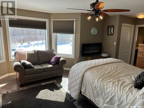 Iroquois Lake, Saskatchewan - Indoor With Fireplace