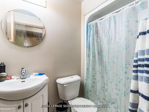 101-253 Lester St, Waterloo, ON - Indoor Photo Showing Bathroom