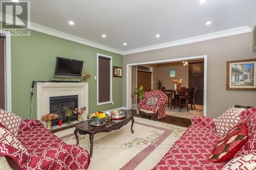 29 Watson Drive S, New Tecumseth, ON - Indoor With Fireplace