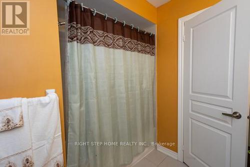 29 Watson Drive S, New Tecumseth, ON - Indoor Photo Showing Bathroom