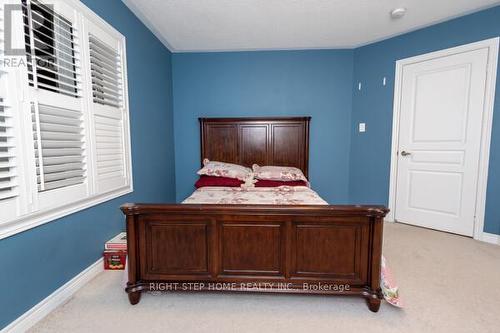 29 Watson Drive S, New Tecumseth, ON - Indoor Photo Showing Bedroom