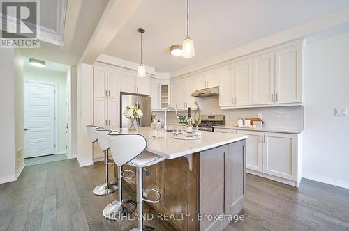 276 Harold Dent Trail, Oakville, ON - Indoor Photo Showing Kitchen With Upgraded Kitchen