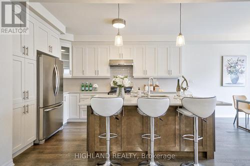 276 Harold Dent Trail, Oakville, ON - Indoor Photo Showing Kitchen With Stainless Steel Kitchen With Upgraded Kitchen