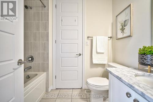 276 Harold Dent Trail, Oakville, ON - Indoor Photo Showing Bathroom