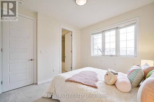 276 Harold Dent Trail, Oakville, ON - Indoor Photo Showing Bedroom