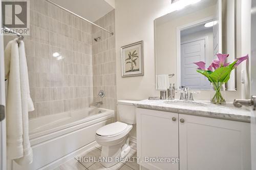 276 Harold Dent Trail, Oakville, ON - Indoor Photo Showing Bathroom