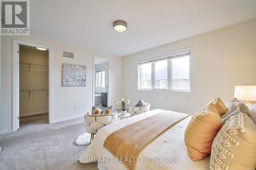 276 Harold Dent Trail, Oakville, ON - Indoor Photo Showing Bedroom