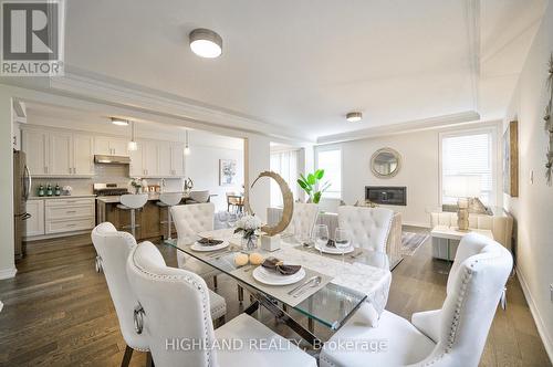 276 Harold Dent Trail, Oakville, ON - Indoor Photo Showing Dining Room