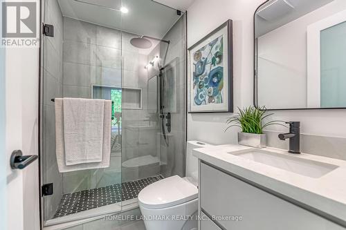 195 Albany Avenue, Toronto, ON - Indoor Photo Showing Bathroom