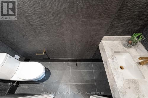 195 Albany Avenue, Toronto, ON - Indoor Photo Showing Bathroom