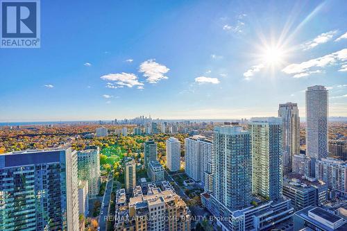 Ph05 - 161 Roehampton Avenue, Toronto, ON - Outdoor With View