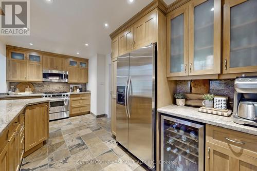 91 Kirk Drive, Markham, ON - Indoor Photo Showing Kitchen With Upgraded Kitchen